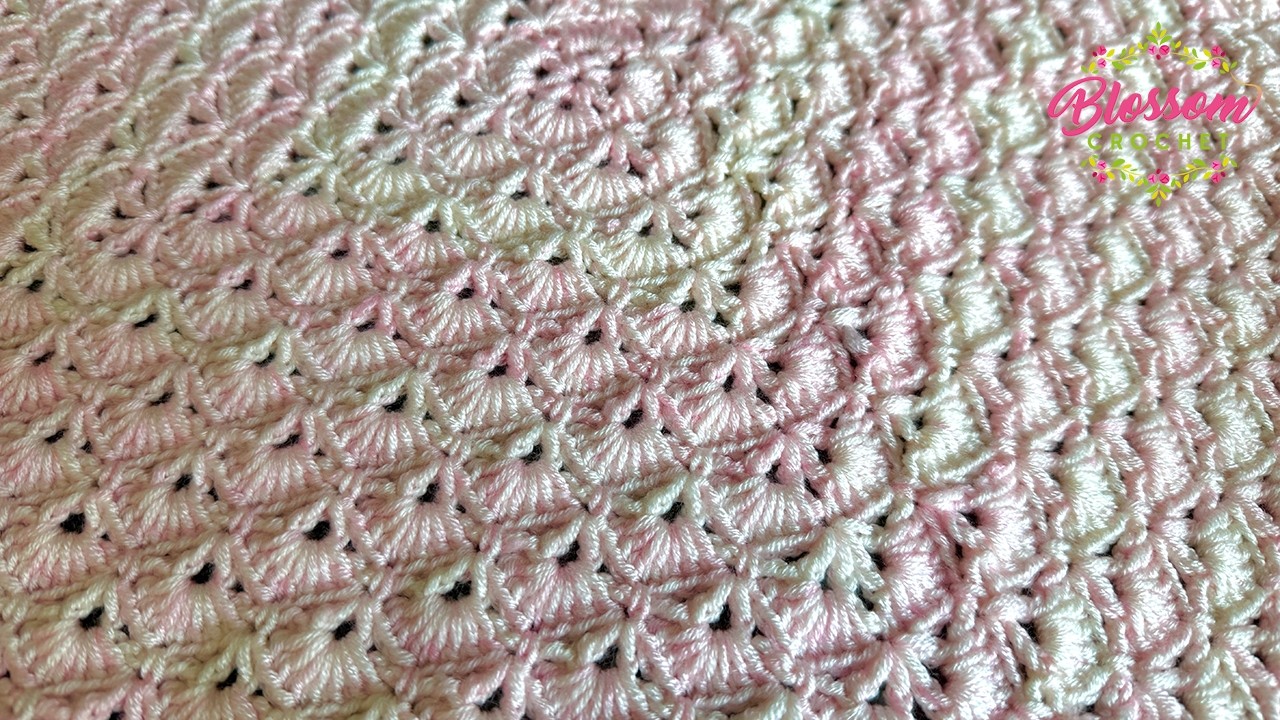 How to crochet a beautiful shell blanket! 💕 shell stitch in the round ...