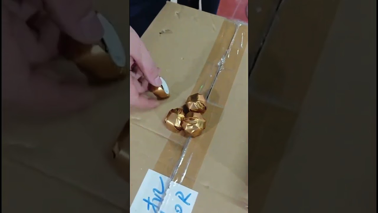 High Speed chocolate candy labeler equipment, labeling machine, packing equipment, bottom labeler