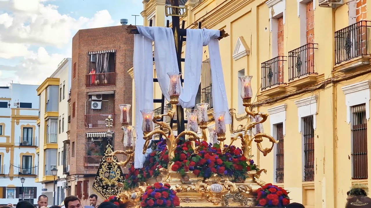 Cruz de Mayo de la Hermandad de San Roque