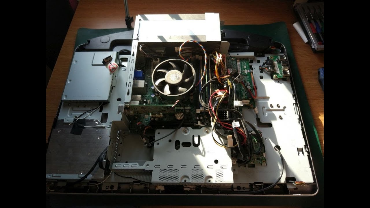 Packard Bell OneTwo L 5870 - All In One PC - View #4