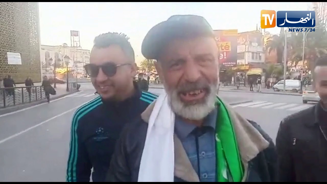 قسنطينة: كهل ينتقد النظام بطريقة كوميدية رائعة