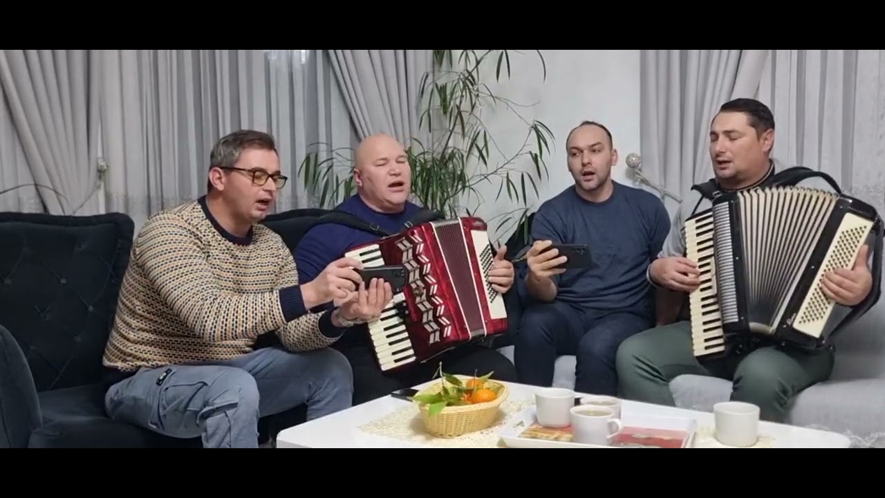 Cântarea creștină «În marea de păcate» – Vadim Pomotaru cu prietenii ”