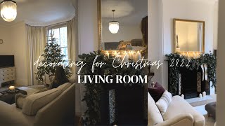 LIVING ROOM CHRISTMAS DECOR 2022 - TREE & GARLAND| Laura Melhuish-Sprague