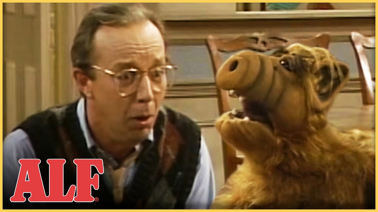 The Tanners Meet ALF | ALF | S1 E1 - YouTube