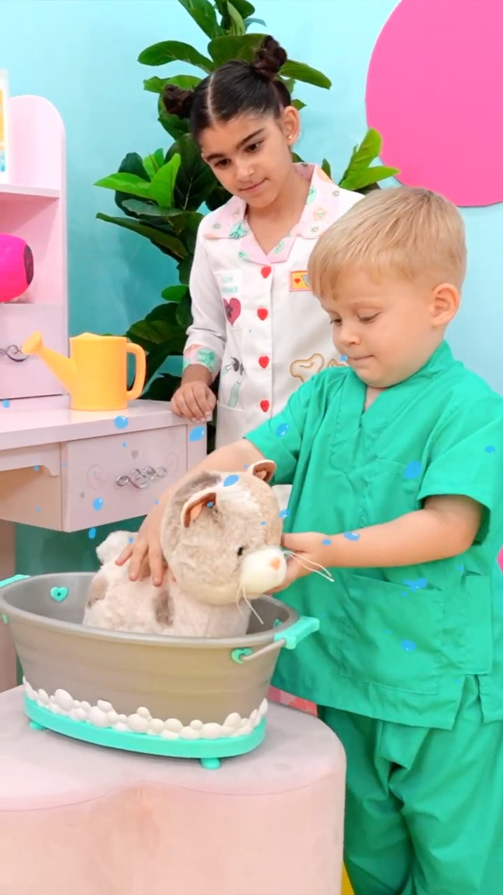 Oliver works at the Pet Hotel