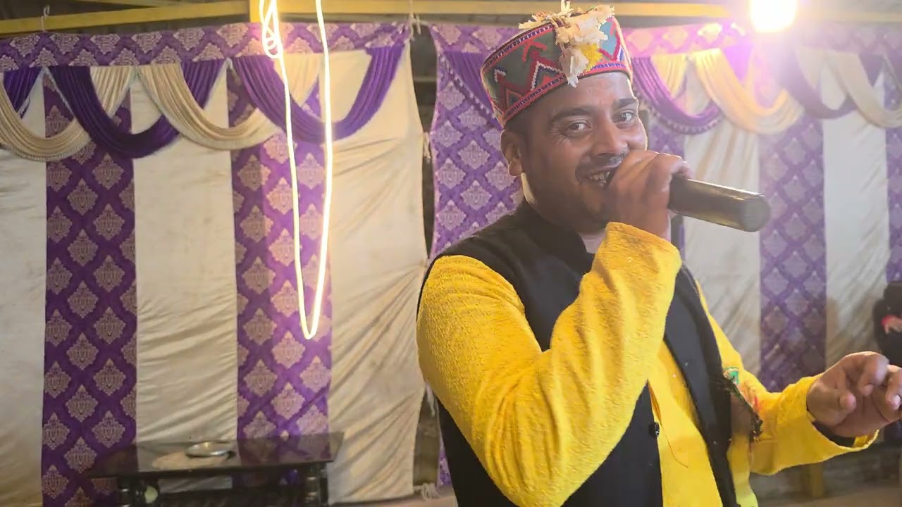 Dance karte karte ho gyi 2 ladkiyon ki ladai