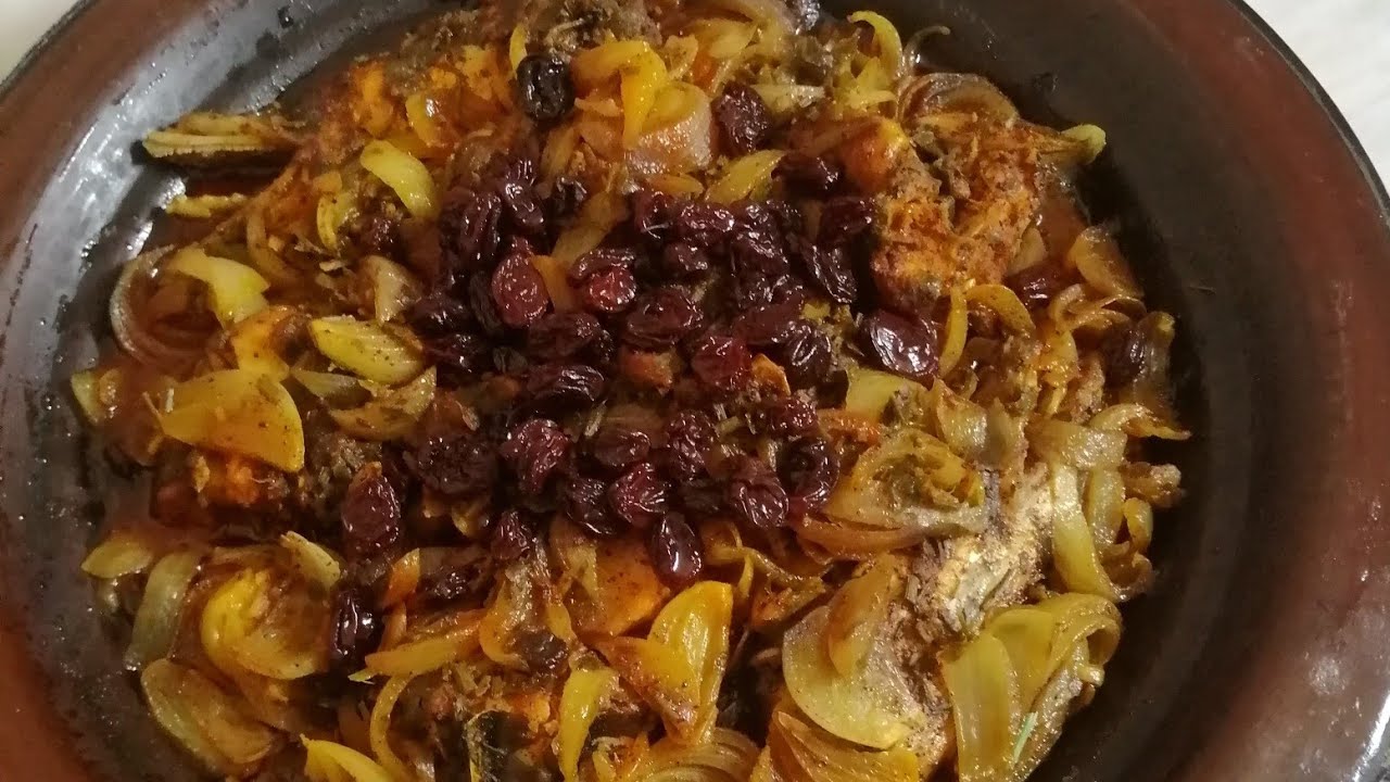 طاجين سمك الصنور بالبصل و الزبيب ألذ ما يكون بنين و سهل | 2021