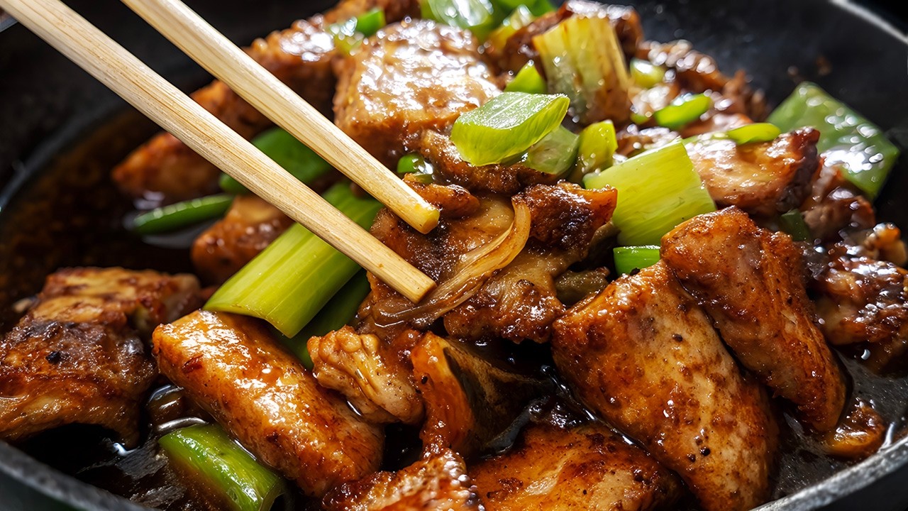 So kochen chinesische Restaurants Hähnche: zart, saftig und voller Geschmack