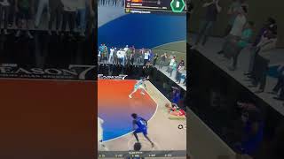 ankle breakers on this game is crazy #trending
