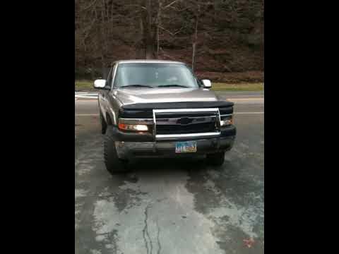 2001 Chevy Silverado 2500HD 6.0 Glasspack exhaust. (Mild rolling Launch