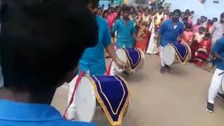 Kottakulam chasing boys ππ....NASIC DHOL..... πΆπΆ