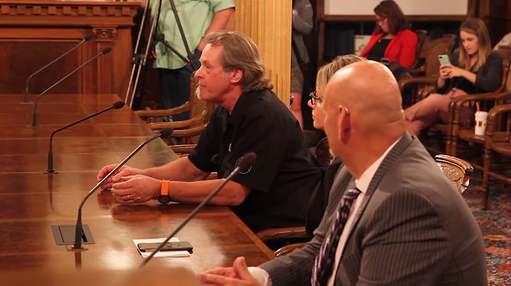 Ted Nugent slams Michigan deer baiting ban