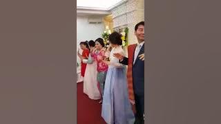 Orang Korea joget batak