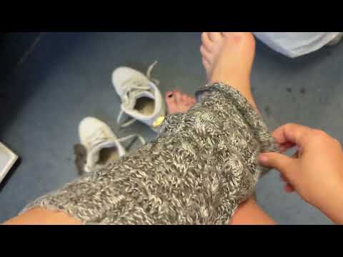 Kate sockless in Jordans 2 - short