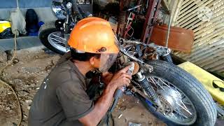 Modifikasi Megapro Jadi Bobber