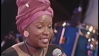 Jorge Benjor & Angélique Kidjo - Batonga - Heineken Concerts 98 - São Paulo