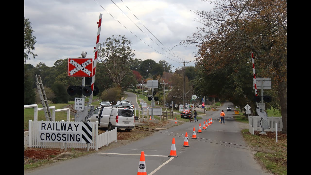 Full Upgrade Process; Gateless to Gated | Belgrave-Gembrook Road Level Crossing, Gembrook