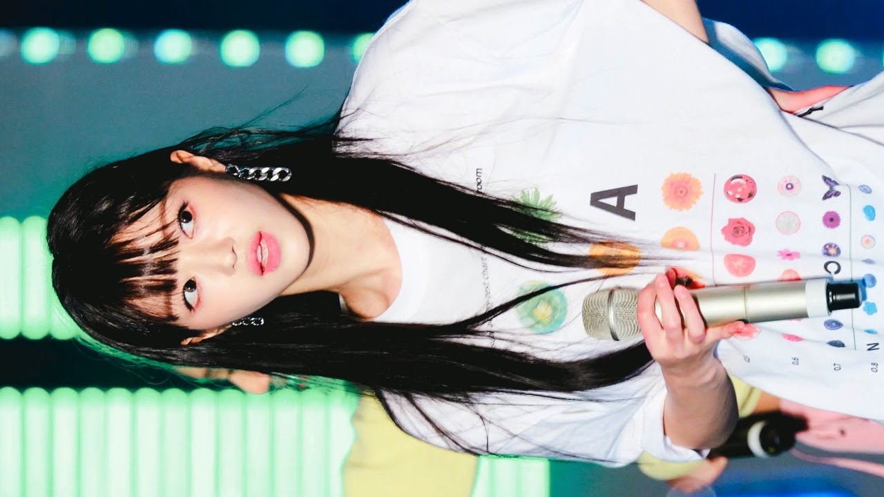 220928 오마이걸 앞머리 ㅠ 유아 : Checkmate (체크메이트)  무대 세로직캠 (OHMYGIRL  YooA  Fancam) @ 호원대학교 축제 by Plumia (4K)