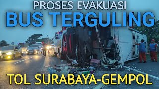 Bus Tentrem Surabaya-Malang Terguling di Jalan Tol