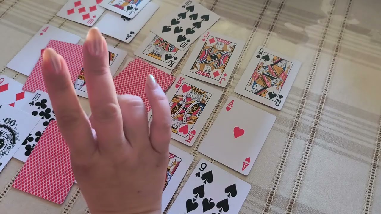 💔 Ερωτικό Τρίγωνο | Τσιγγάνικη Τράπουλα 🔮#μαντεια #χαρτομαντεια #tarrotreading 