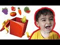 Çok Eğlenceli Sürpriz Kutusu Umut Aras Meyveler ve Sebzeleri Keserek Öğreniyor
