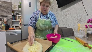 картинка: Отвечаю на некоторые вопросы. Готовлю  еду на несколько дней и выпекаю хачапури.