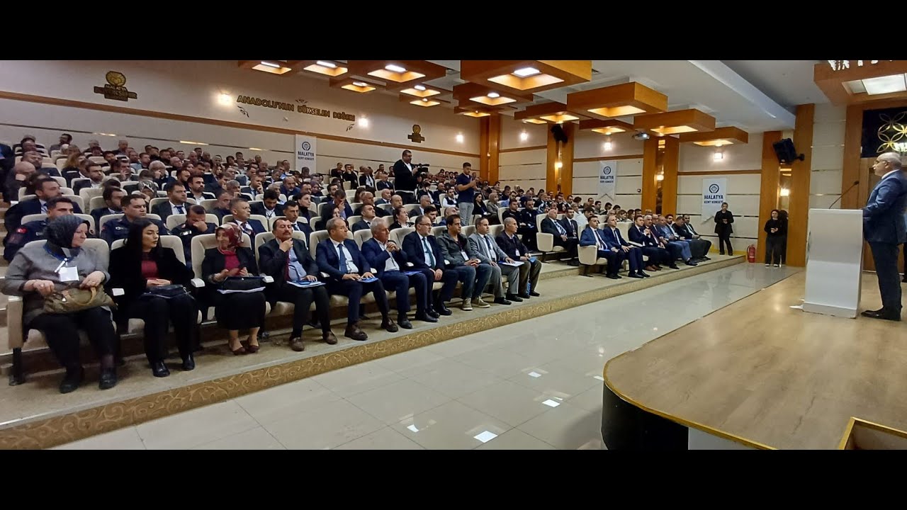 “Deprem Nedenli Göçün Kamu Kurumlarına Etkisi Çalıştayı” Yoğun Katılımla Gerçekleşti