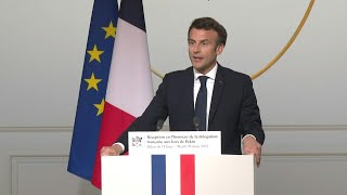 Pékin 2022: Macron salue la 