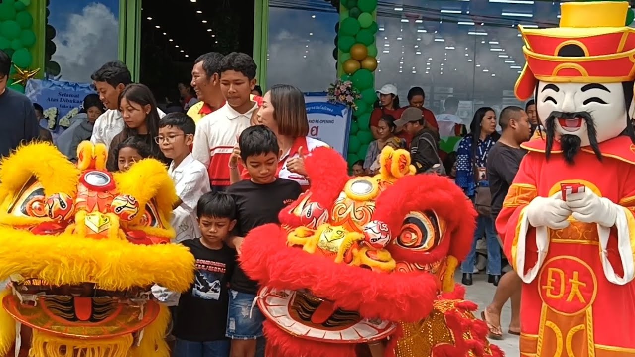 Lihat Ada Barongsai Keren Disini / Lion Dance Perfomance 