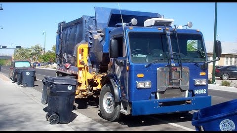 CABQ Solid Waste - The old and new Labrie Automizer