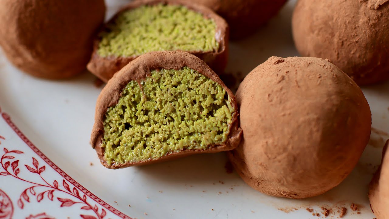 Why This Dessert Is Blowing Up in Korea | Dubai Chocolate Mochi Recipe