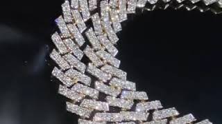 Moissanite Cuban Link , Pass all the diamond tester , TEXT US AND BUY YOURS!
