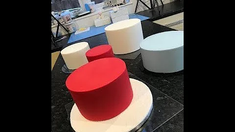 How to get sharp edges on your cakes in minutes