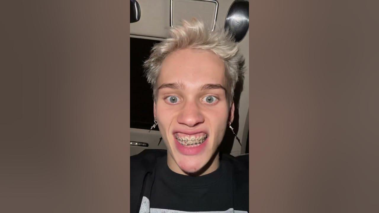 Тренды тикток 2024 танцы. Слушать новинки тик тока 2024. Слушать новинки тик тока 2024. Тренды тик тока 2021 года. Ручка 222 блоггер тик ток.