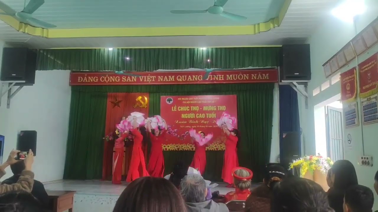 Múa : Việt Nam mến yêu của tôi. Mừng thọ Mùng 4 tết