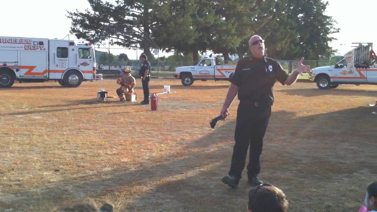 Cornelius (Oregon) Fire Department Demonstration Putting Water on an