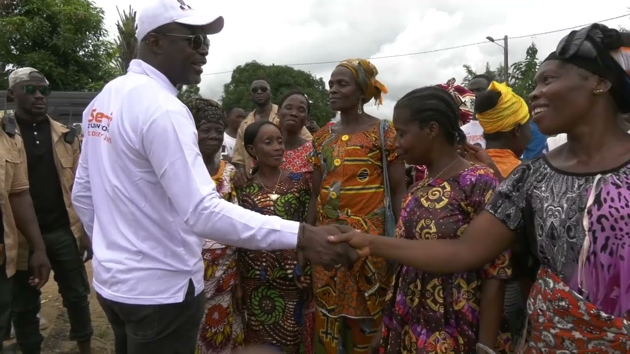 Pka Zouan, Médard Doho, Koua Bady, Roger Zrapka et Ginette Sopou en campagne à Zouan-Hounien