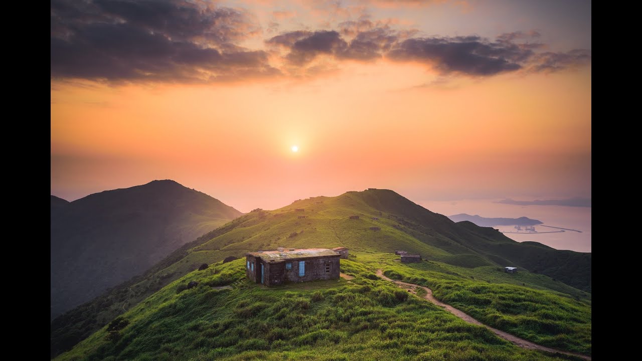 Contrasts | strayed Melodies