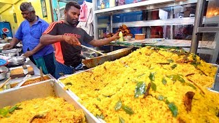 Sri Lanka Street Food - COLOMBO'S BEST STREET FOOD GUIDE! CRAZY Fish Market + Spicy Curry! screenshot 3