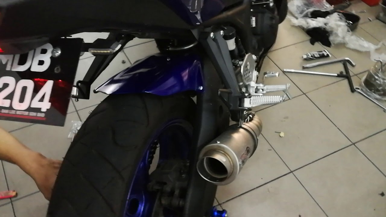 exhaust r25