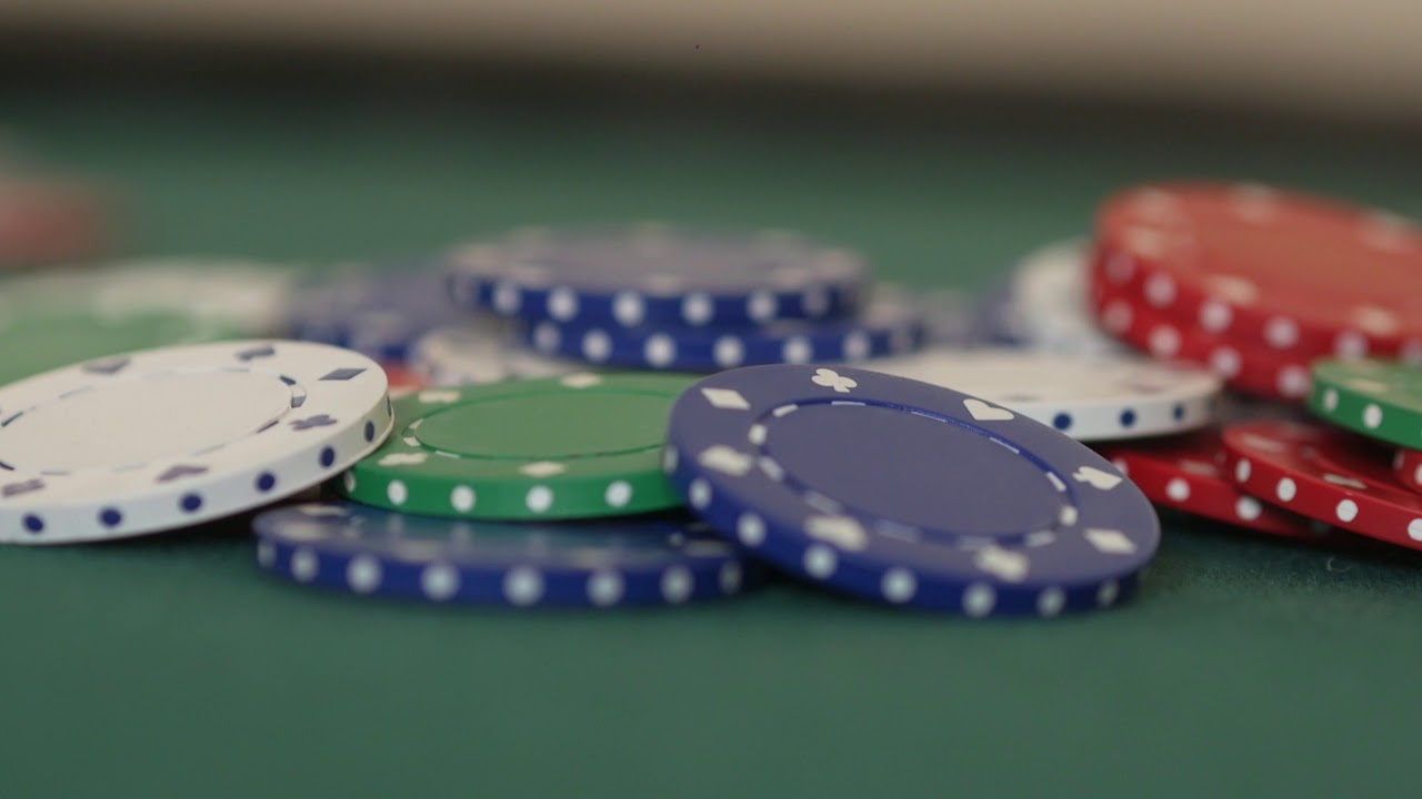 Playing Cards 12 Throwing Poker Chips (with sound) / Free Stock