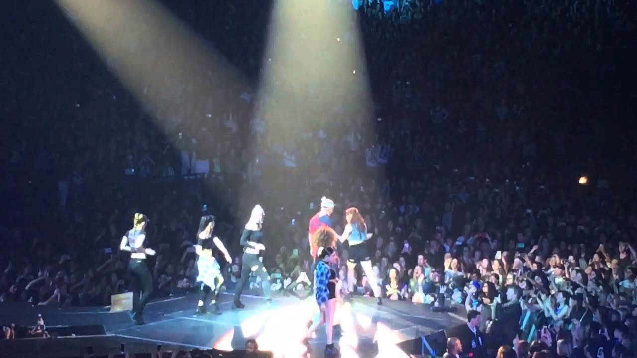 Justin Bieber- Been You- Oakland, CA 3/18/16