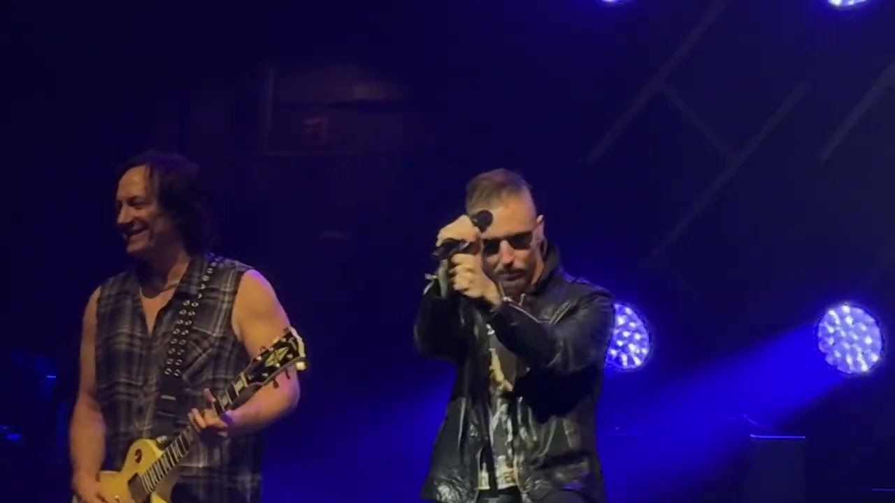 Jerry Cantrell “Man in the Box” live