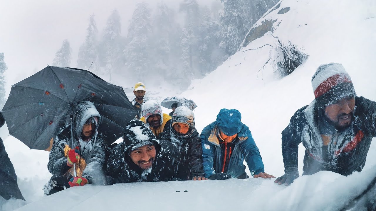 Got Stuck In Snow! | Snow drive to Kharapathar