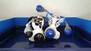 Fight043 - Renegade Wrecker Vs Razorbyte T-4 - Robot Combat Robots Ultimate Battle