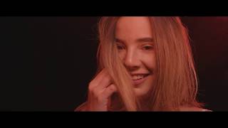 03 - Con La Boca - Nico Official Music Video