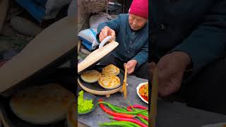 Chinese Burger Pan-fried tofu with slate chili pepper