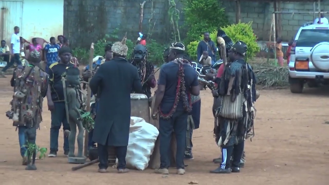 Danse NKOUNGA FAMILLE SA'A FUEGUEN BANFEKO
