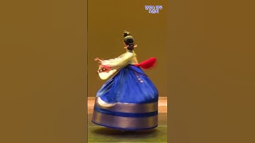 Thumbnail of 전통춤 공연 2마당 땅: 한영숙류 태평무 무용가 손누리 무대공연 08편, 2022년 한영숙학무보존회 정기공연 '날아오르라 학이여!'