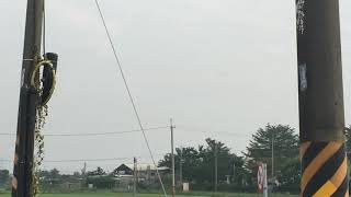 1次經由南迴線開往台北的E415電頭環島觀光專列新式自動門莒光號,跟老鷹盤旋秀